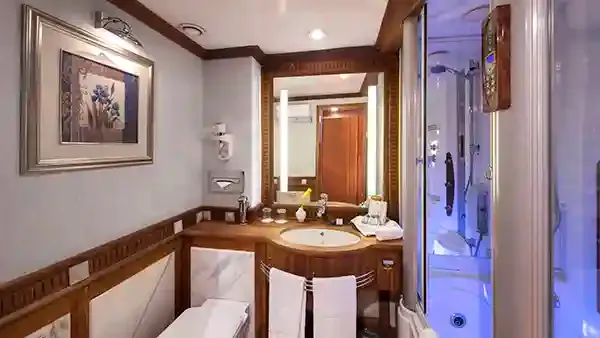 02 Deluxe cabin 02